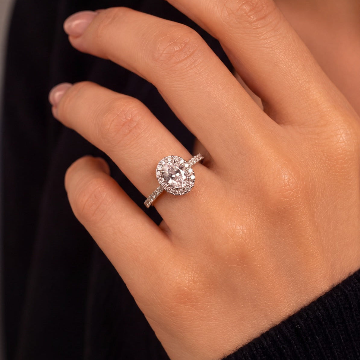 Luxury Unique Design Crystal Stones Ring For Girls/Women