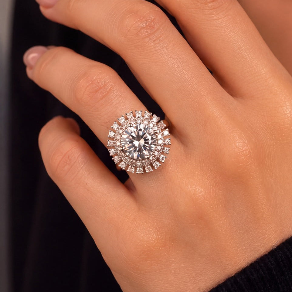 Sparkling Unique Design Crystal Stones Ring For Girls/Women