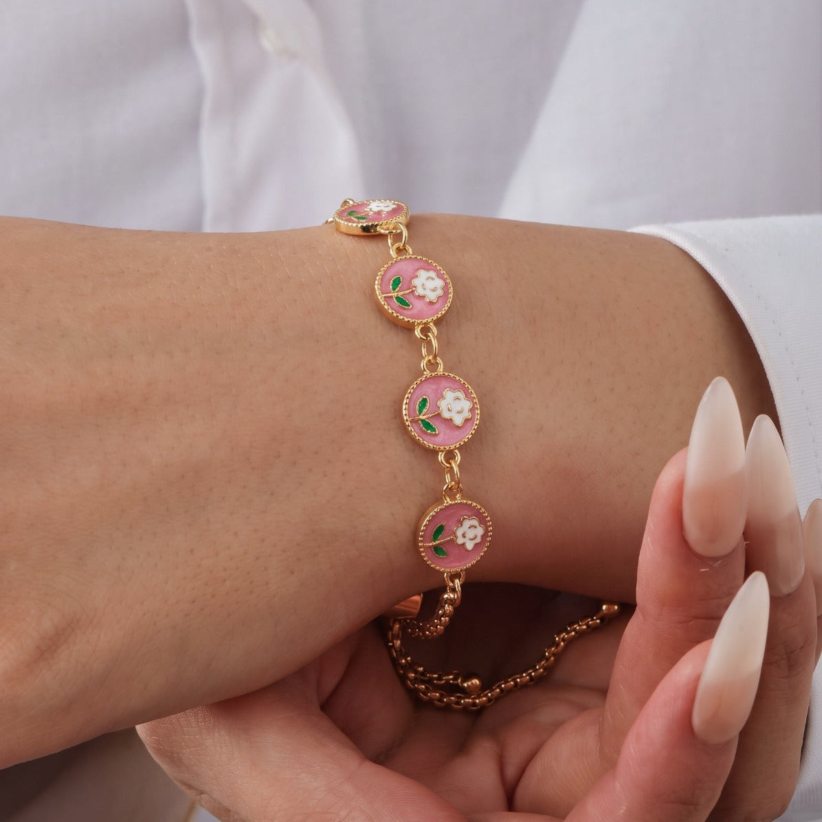 Luminous Flower Design Gold Plated Bracelet for Girls/Women