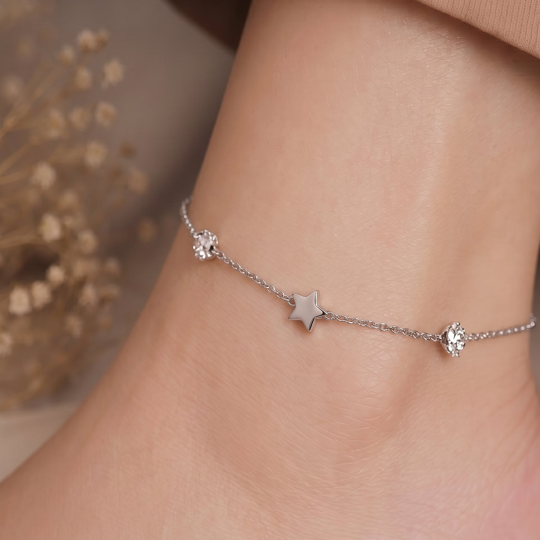 Dazzling Unique Design Crystal Stones Anklet for Girls/Women