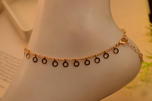 Glamorous Unique Design Gold Plated Anklet for Girls/Women