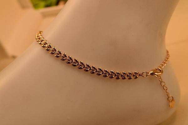 Gorgeous Unique Design Gold Plated Anklet for Girls/Women