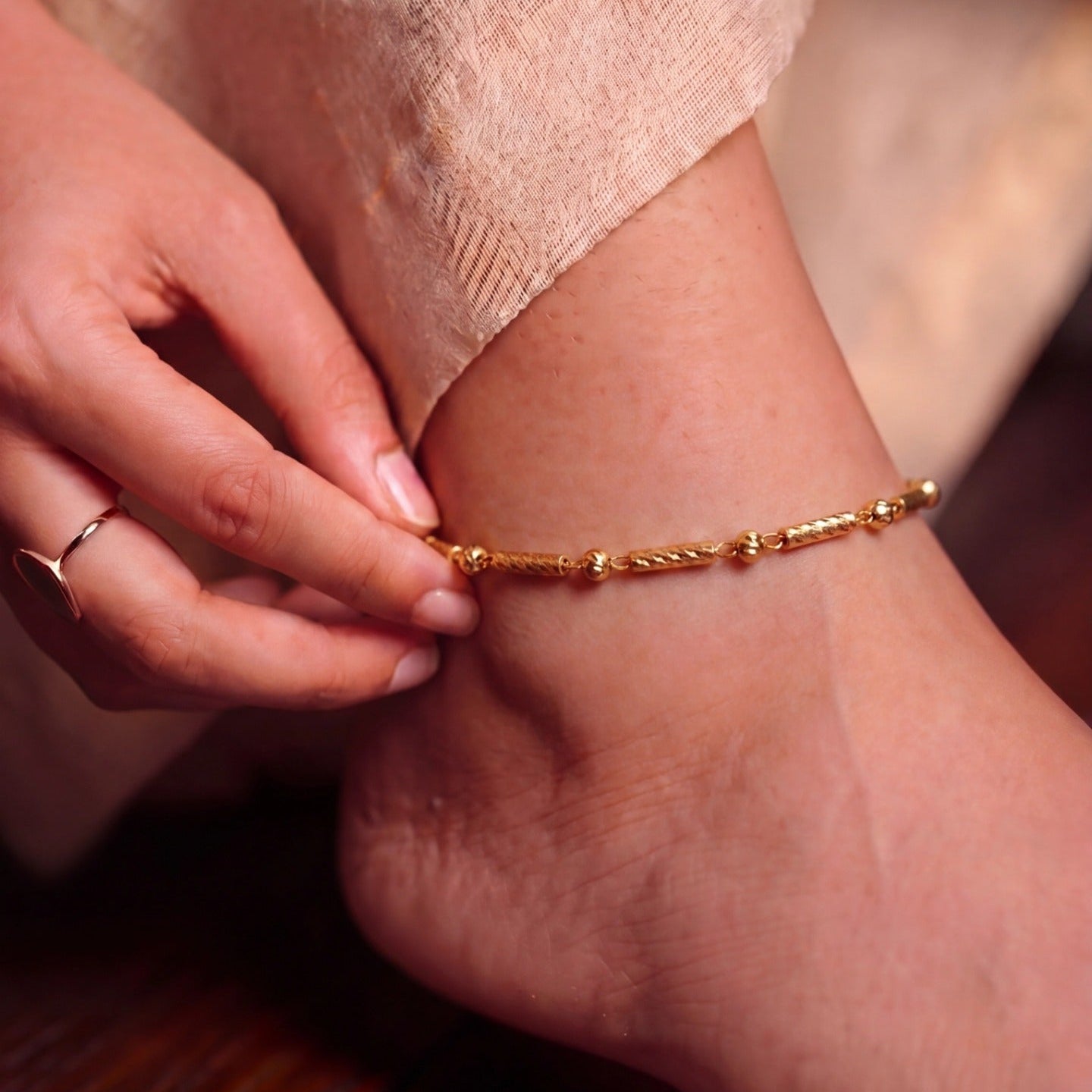 Stylish Unique Design Gold Plated Anklet for Girls/Women