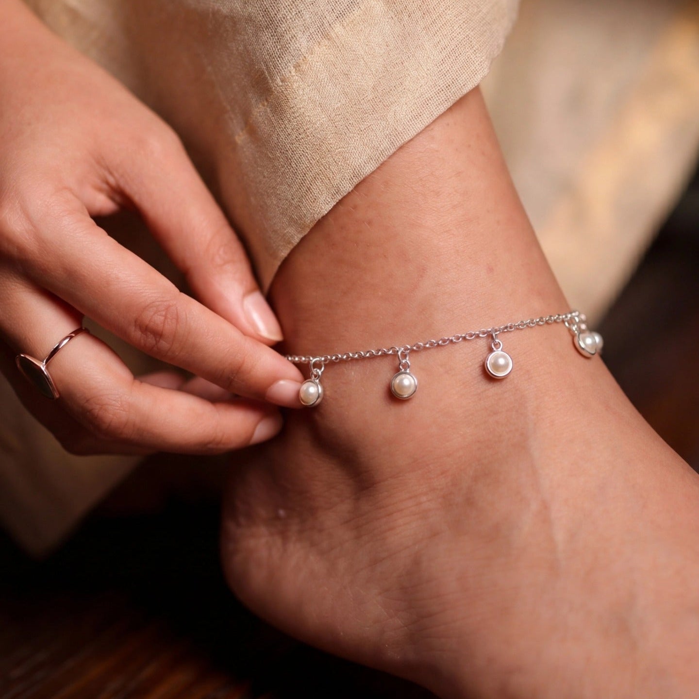 Fancy Unique Design Silver Plated Pearls Anklet for Girls/Women