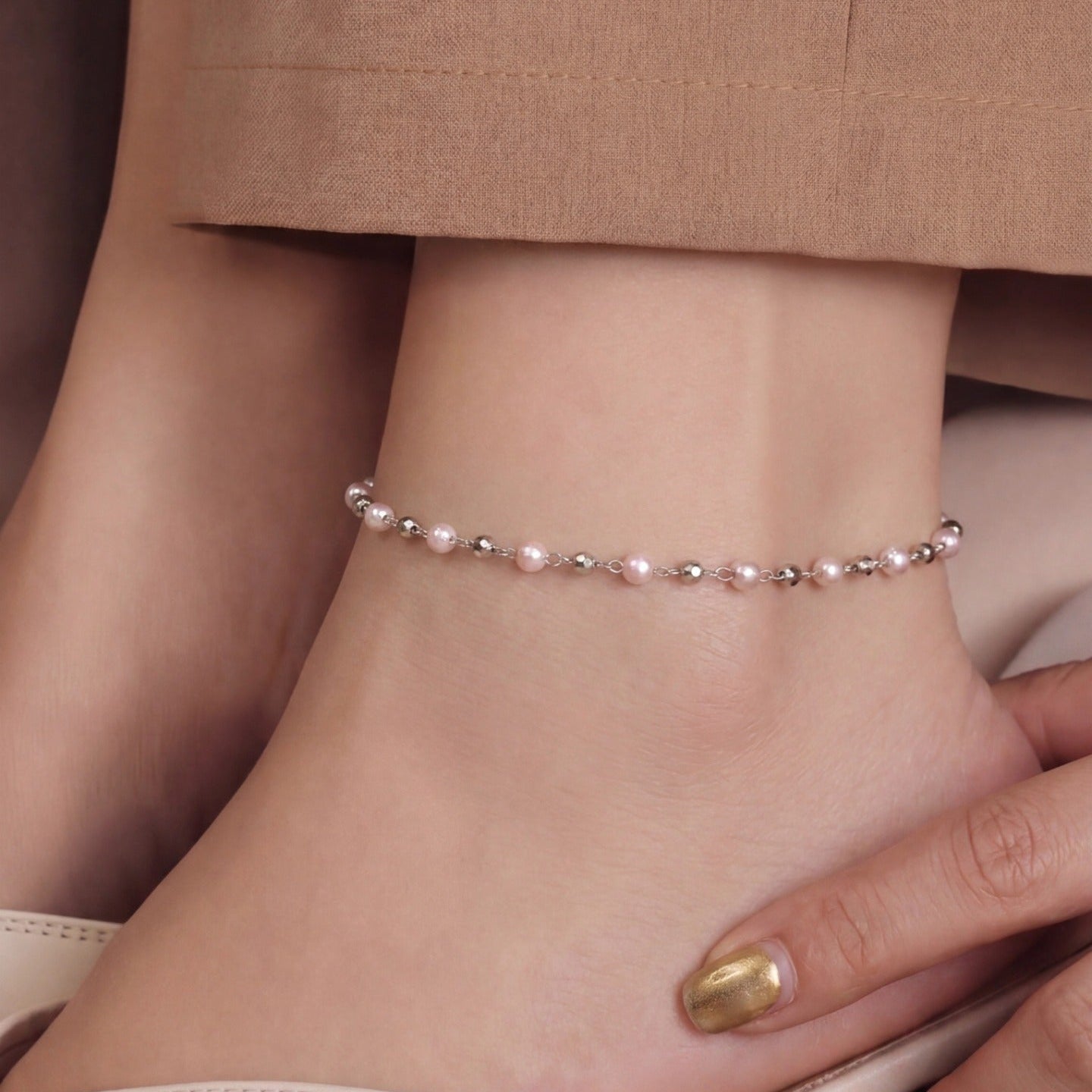 Glamorous Unique Design Silver Plated Pearls Anklet for Girls/Women