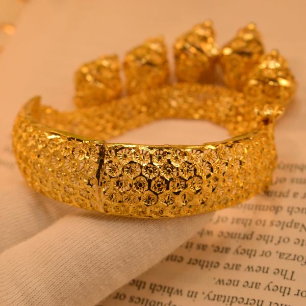 Luxury Unique Design Gold Plated Bracelet for Girls/Women