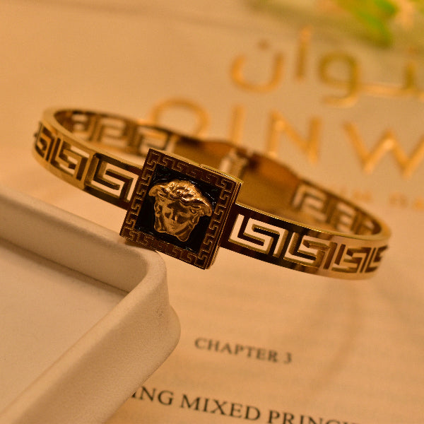 Beautiful Unique Design Gold Plated Bracelet for Girls/Women