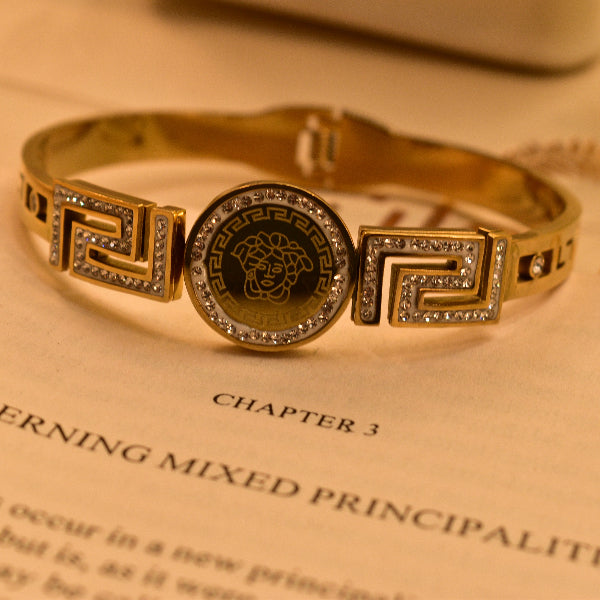 Glamorous Unique Design Gold Plated Bracelet for Girls/Women