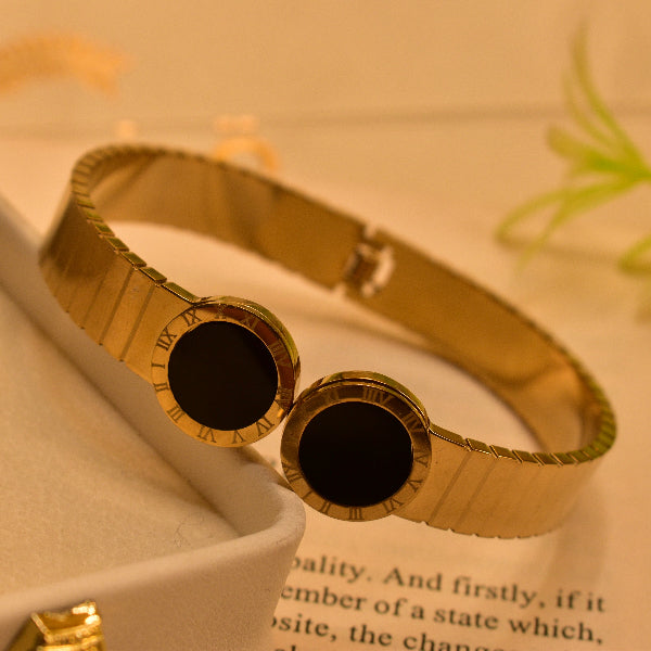 Stylish Unique Design Gold Plated Bracelet for Girls/Women