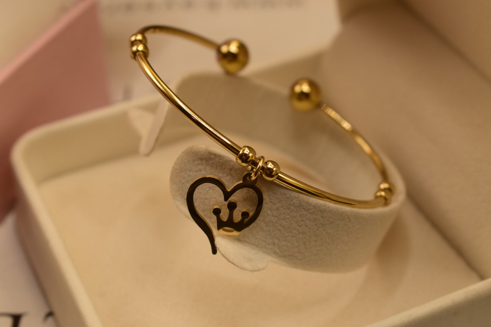 Elegant Stylish Heart Golden Bangle Bracelet for Girls/Women