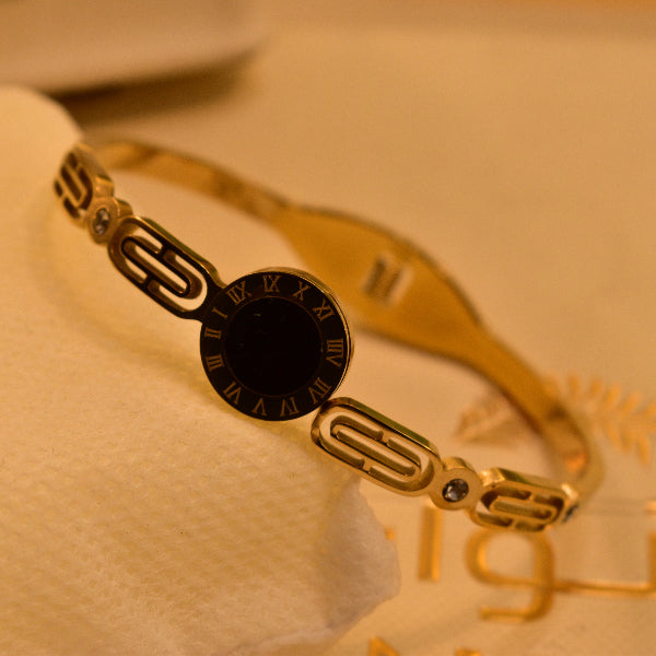 Gorgeous Unique Design Gold Plated Bracelet for Girls/Women