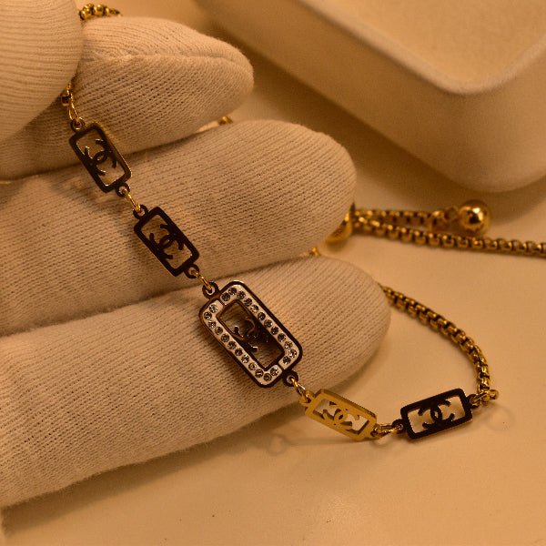 Charming Unique Design Gold Plated Crystal Stones Bracelet for Girls/Women