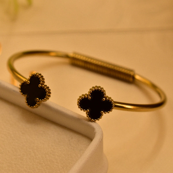 Beautiful Unique Design Gold Plated Bracelet for Girls/Women
