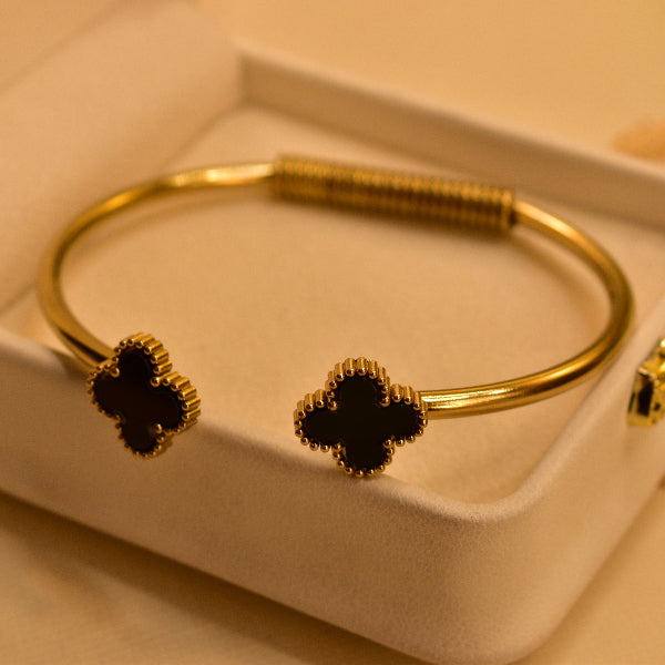 Beautiful Unique Design Gold Plated Bracelet for Girls/Women