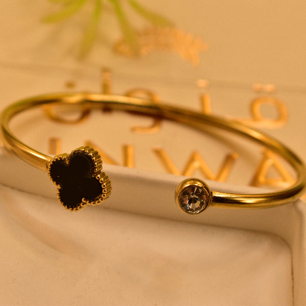 Glamorous Unique Design Gold Plated Bracelet for Girls/Women