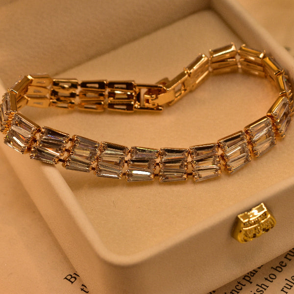 Stylish Unique Design Crystal Stones Bracelet for Girls/Women