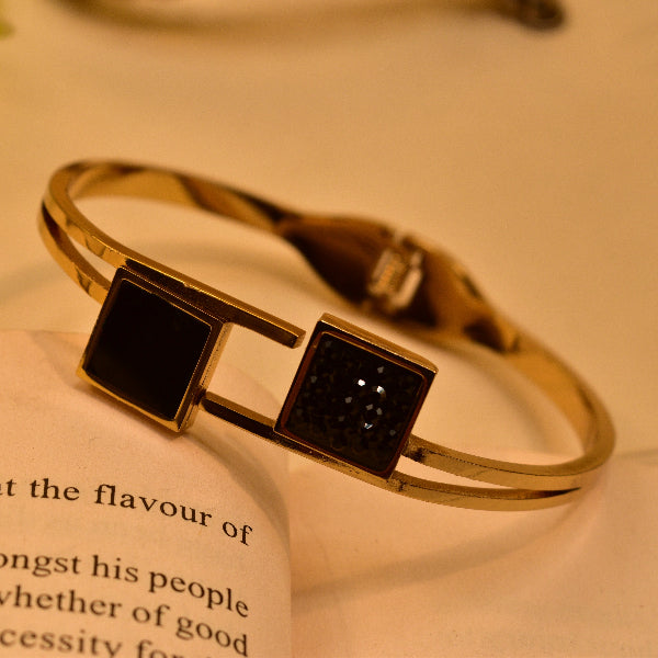 Dazzling Unique Design Gold Plated Real Stones Bracelet for Girls/Women