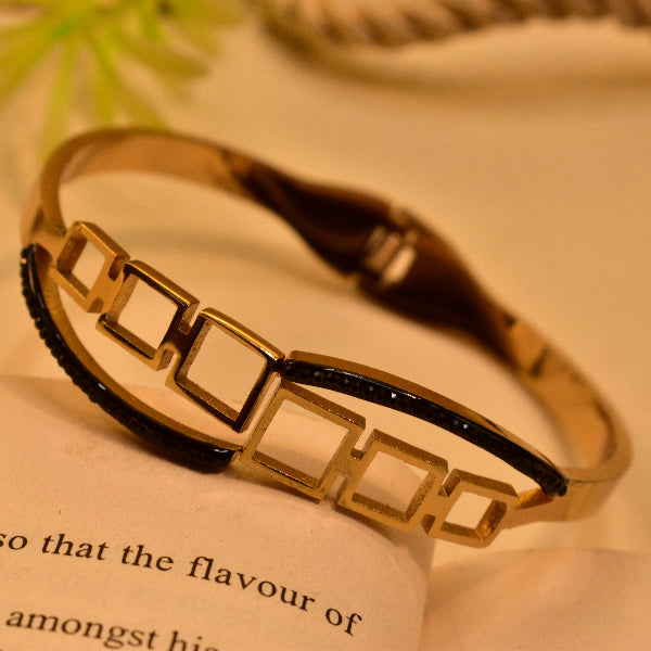 Beautiful Design Gold Plated Crystal Stones Bracelet for Girls/Women
