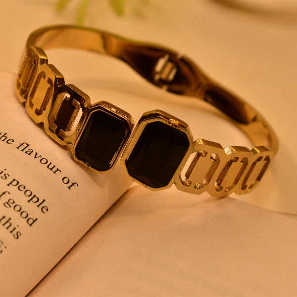 Glamorous Unique Design Gold Plated Real Stones Bracelet for Girls/Women