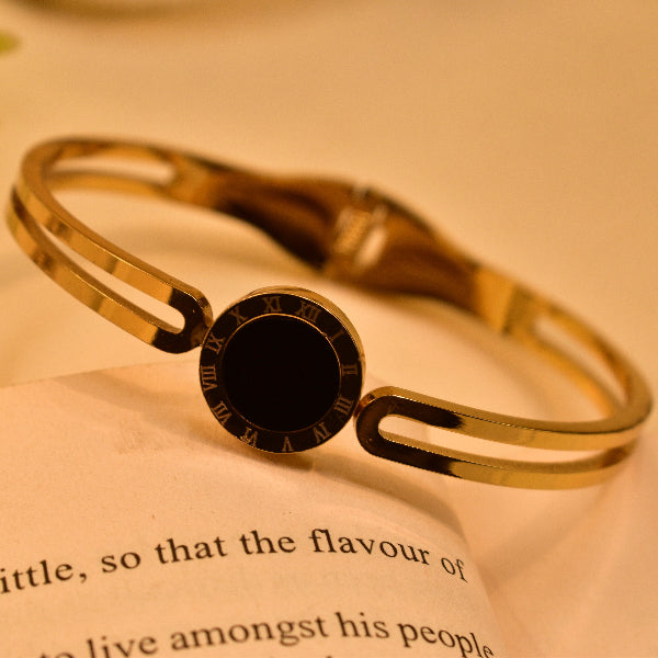 Gorgeous Unique Design Gold Plated Real Stone Bracelet for Girls/Women