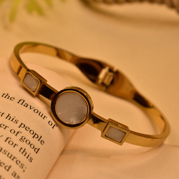 Elegant Unique Design Gold Plated Real Stones Bracelet for Girls/Women
