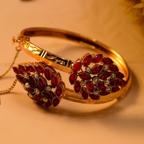 Gorgeous Design Gold Plated Crystal Stones Bracelet for Girls/Women