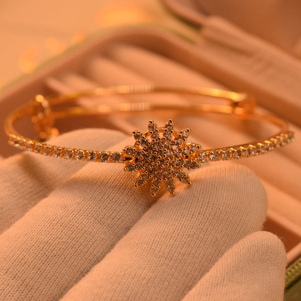 Dazzling Design Gold Plated Crystal Stones Bracelet for Girls/Women