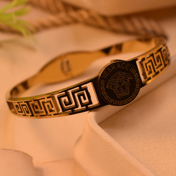 Gorgeous Unique Design Gold Plated Bracelet for Girls/Women