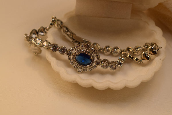 Dazzling Unique Design Crystal Stones Bracelet for Girls/Women