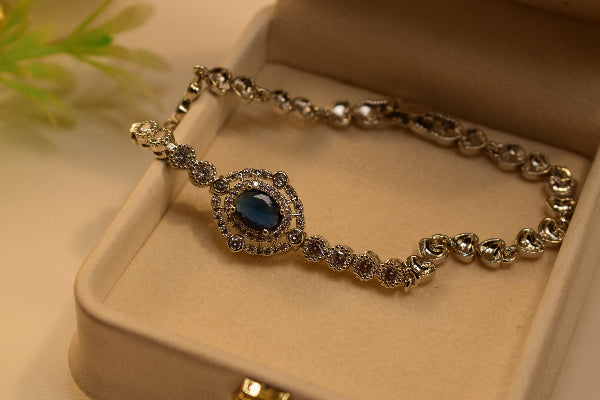 Dazzling Unique Design Crystal Stones Bracelet for Girls/Women