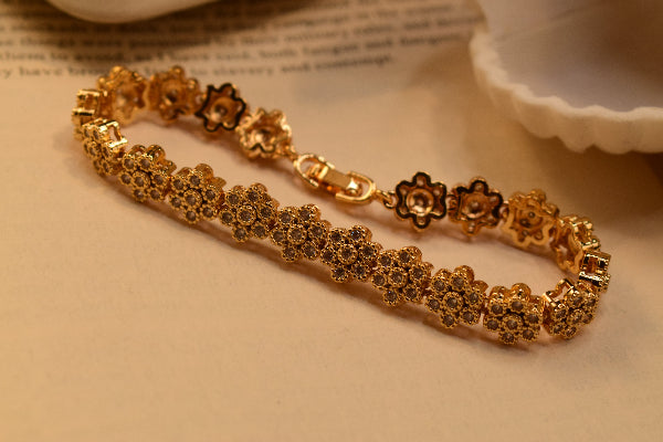 Gorgeous Unique Design Crystal Stones Bracelet for Girls/Women