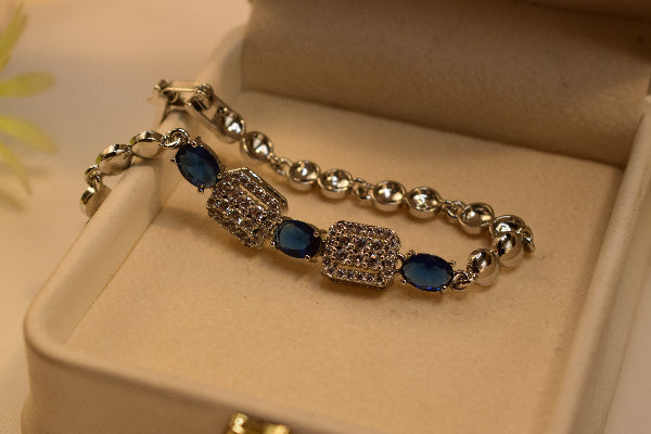 Beautiful Design Silver Plated Crystal Stones Bracelet for Girls/Women