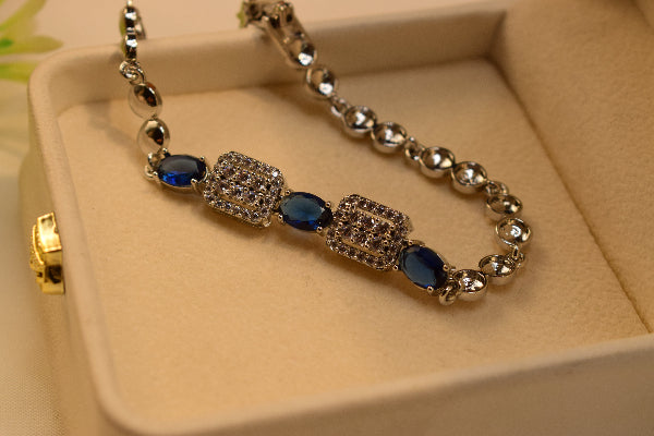 Beautiful Design Silver Plated Crystal Stones Bracelet for Girls/Women