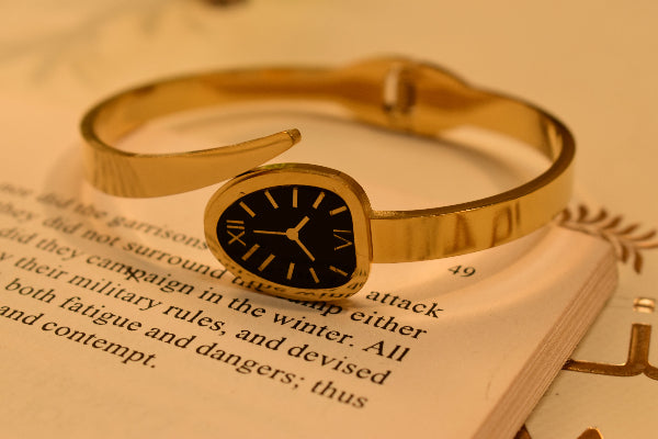 Luminous Unique Design Gold Plated Bracelet for Girls/Women