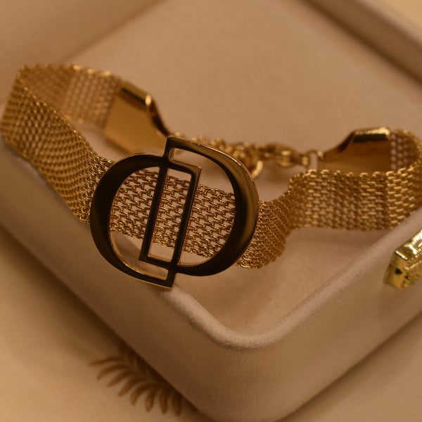 Stylish Unique Design Gold Plated Bracelet for Girls/Women