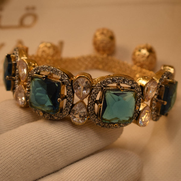 Elegant Unique Design Gold Plated Crystal Stones Bracelet for Girls/Women