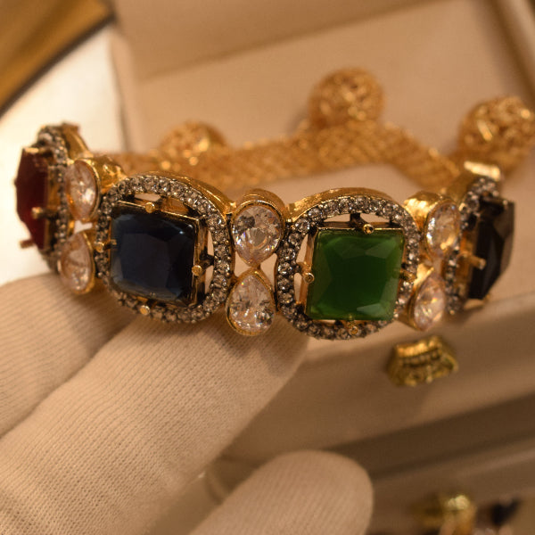 Elegant Unique Design Gold Plated Crystal Stones Bracelet for Girls/Women