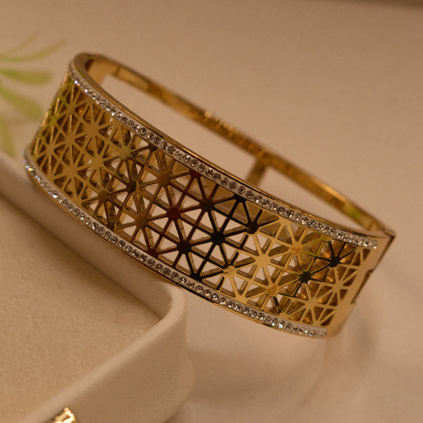 Sparkling Unique Design Gold Plated Crystal Stones Bracelet for Girls/Women