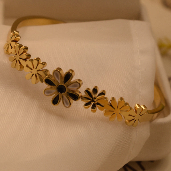 Gorgeous Unique Design Gold Plated Crystal Stones Bracelet for Girls/Women