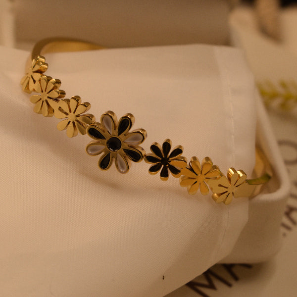 Gorgeous Unique Design Gold Plated Crystal Stones Bracelet for Girls/Women