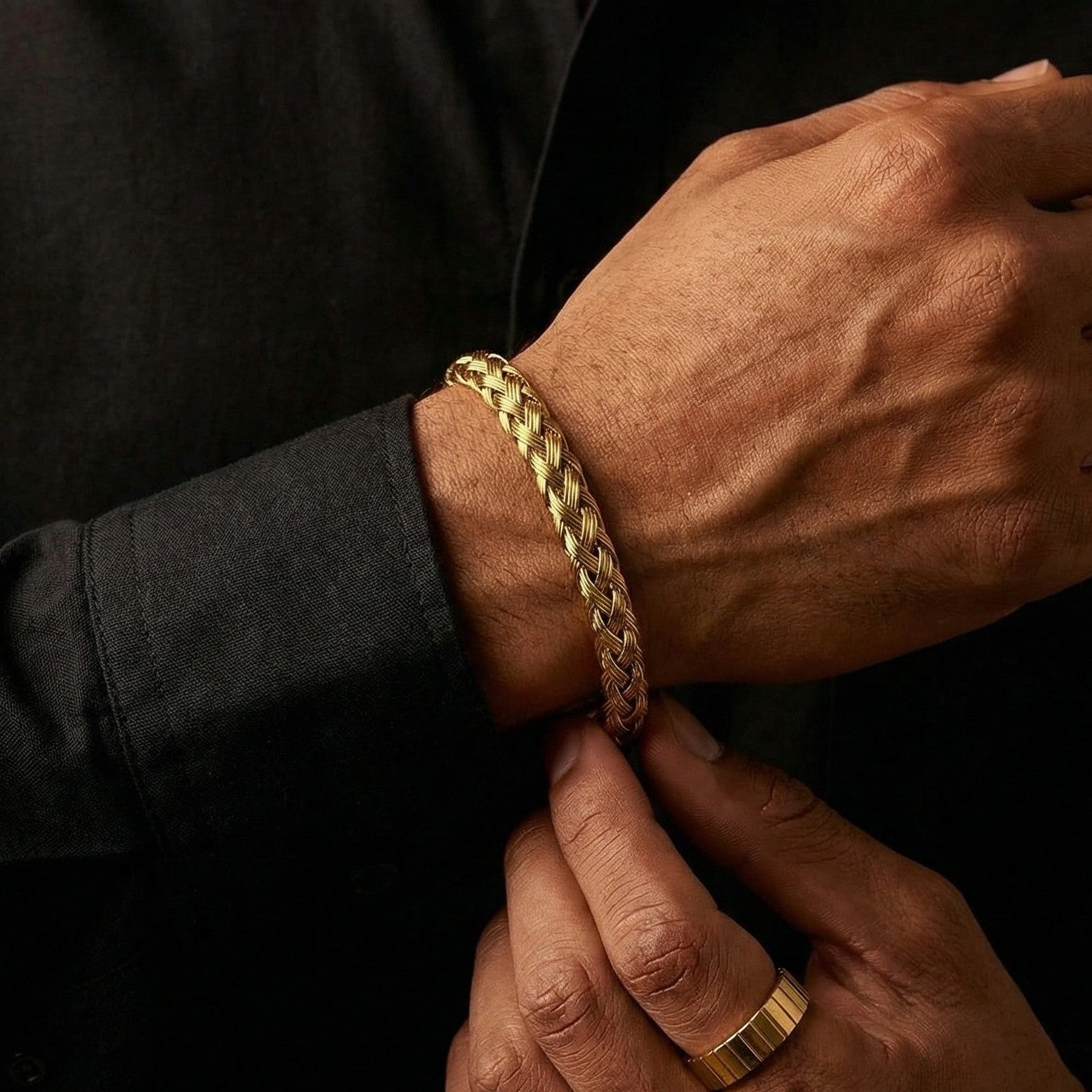 Dazzling Unique Design Chain Bracelet for Men