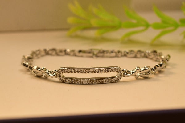 Elegant Stylish Design Bracelet for Girls/Women