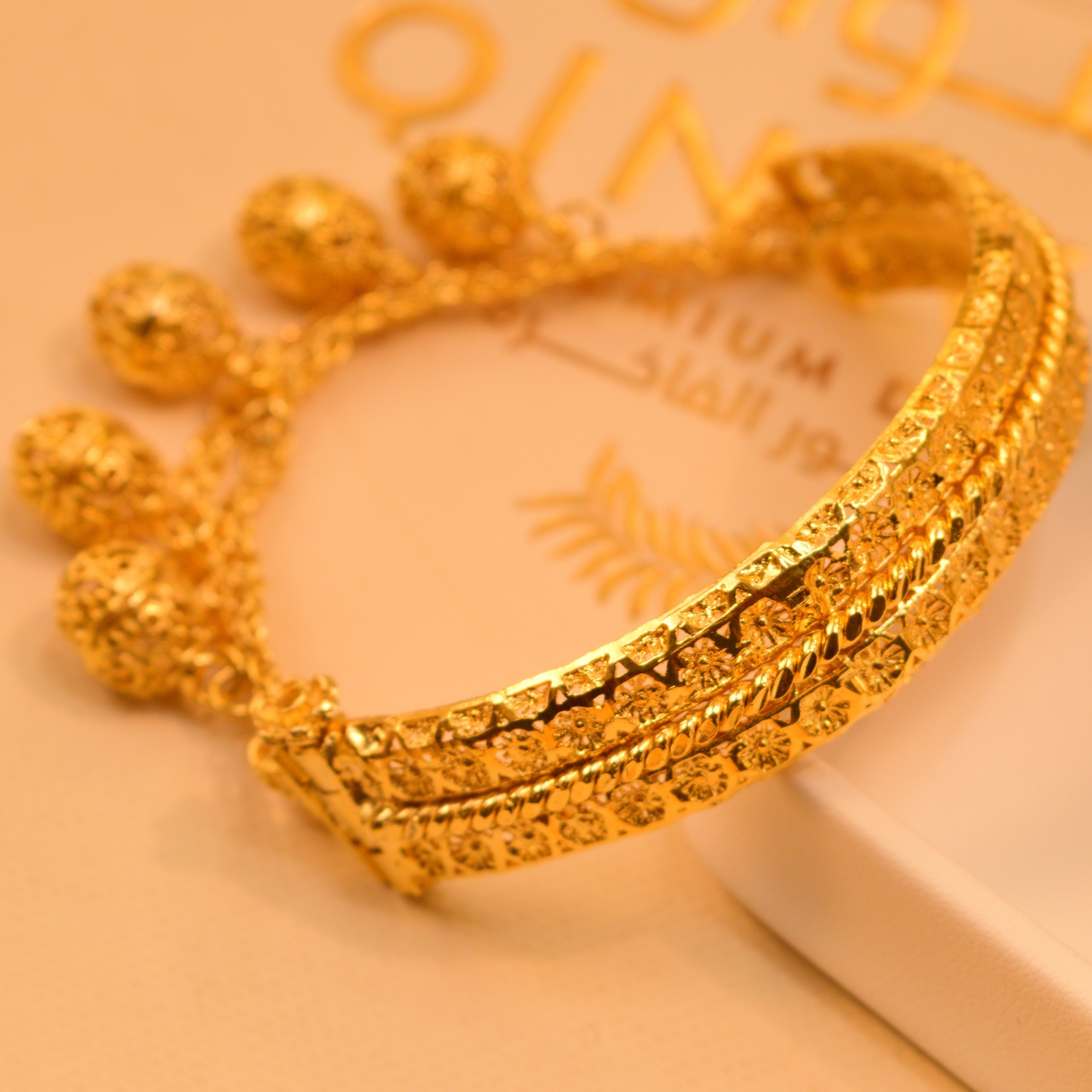 Elegant Gold Plated Bracelet for Girls/Women