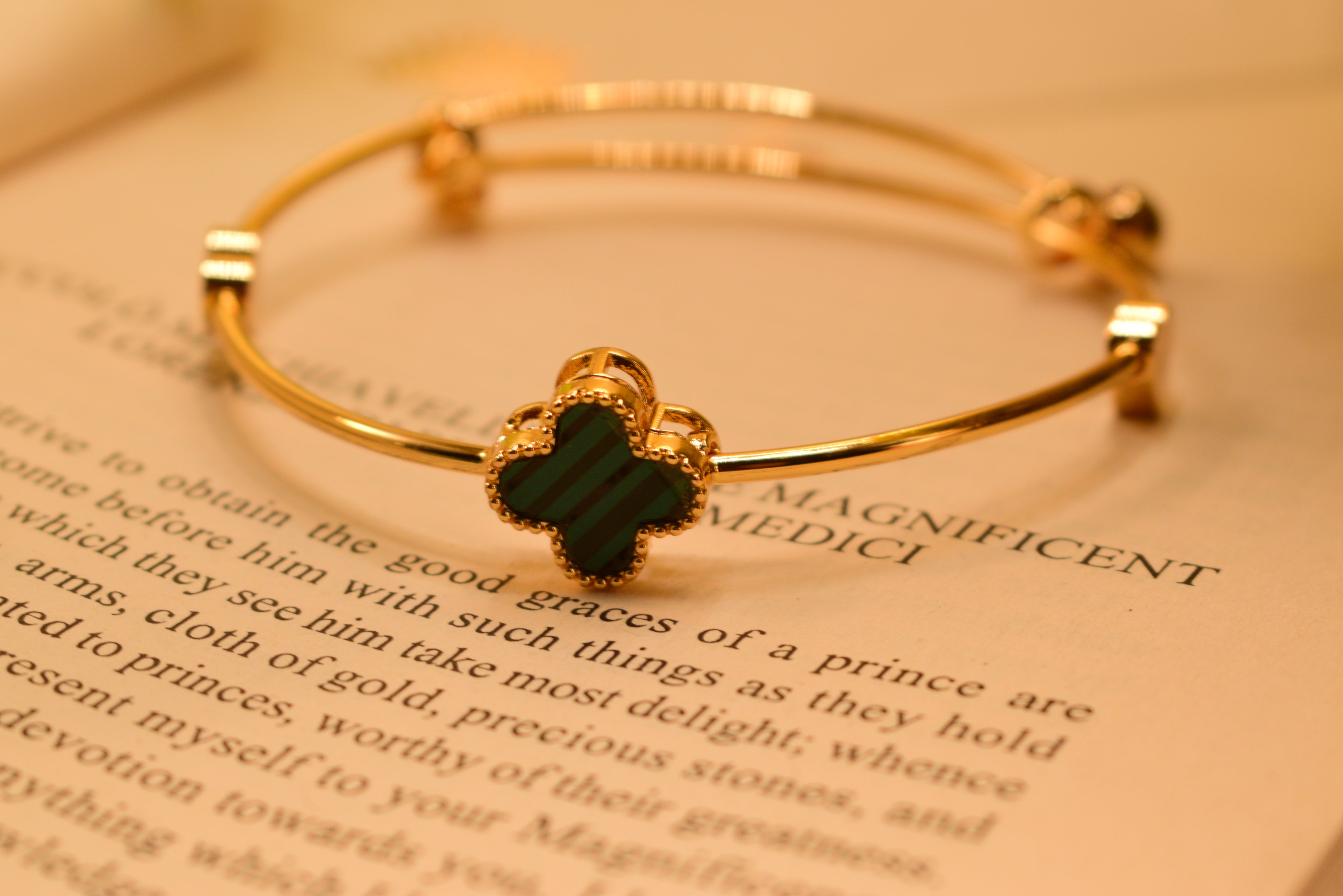 Beautiful Fancy Flower Design Gold Plated Bracelet for Girls/Women