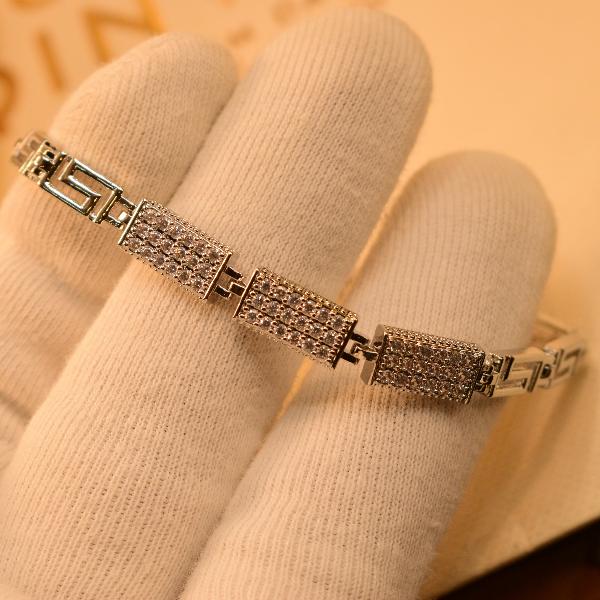 Stylish Elegant Crystal Stones Silver Bracelet for Girls/Women