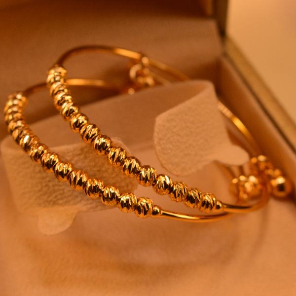 Glamorous Design 24K Gold Plated Bracelet for Girls/Women