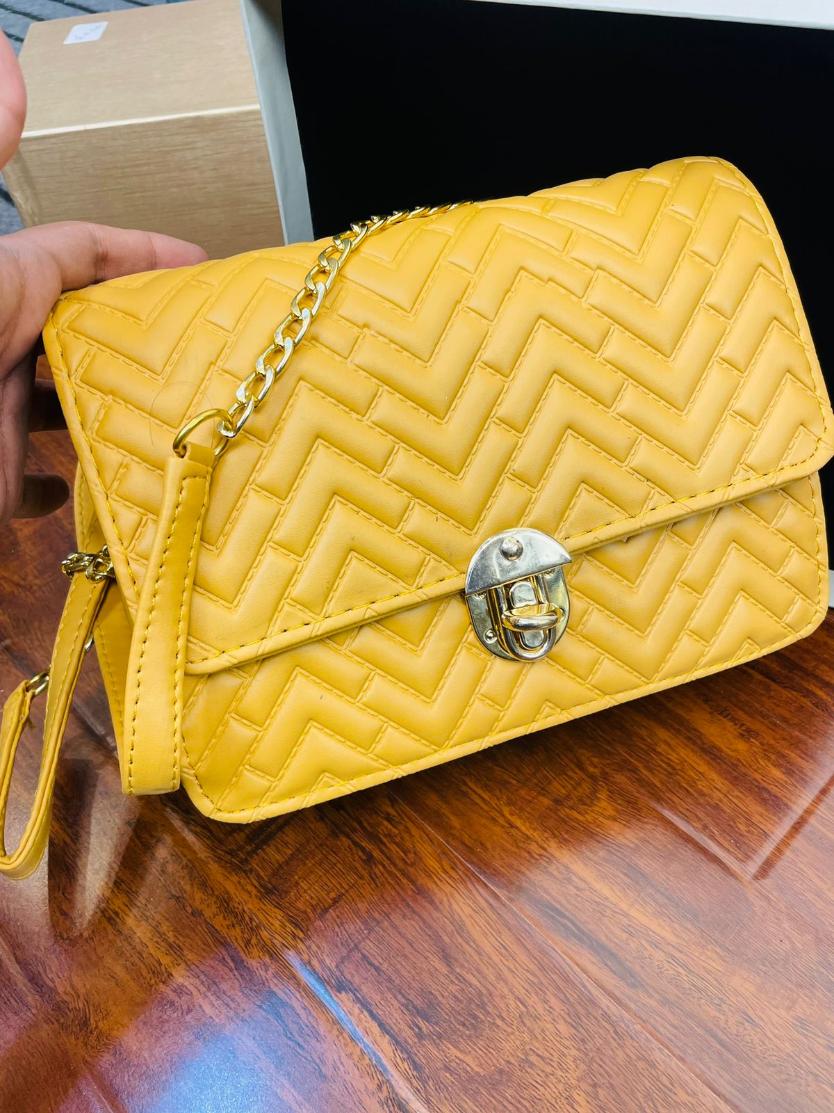 Beautiful Mustard Color Handbag For Girls/women