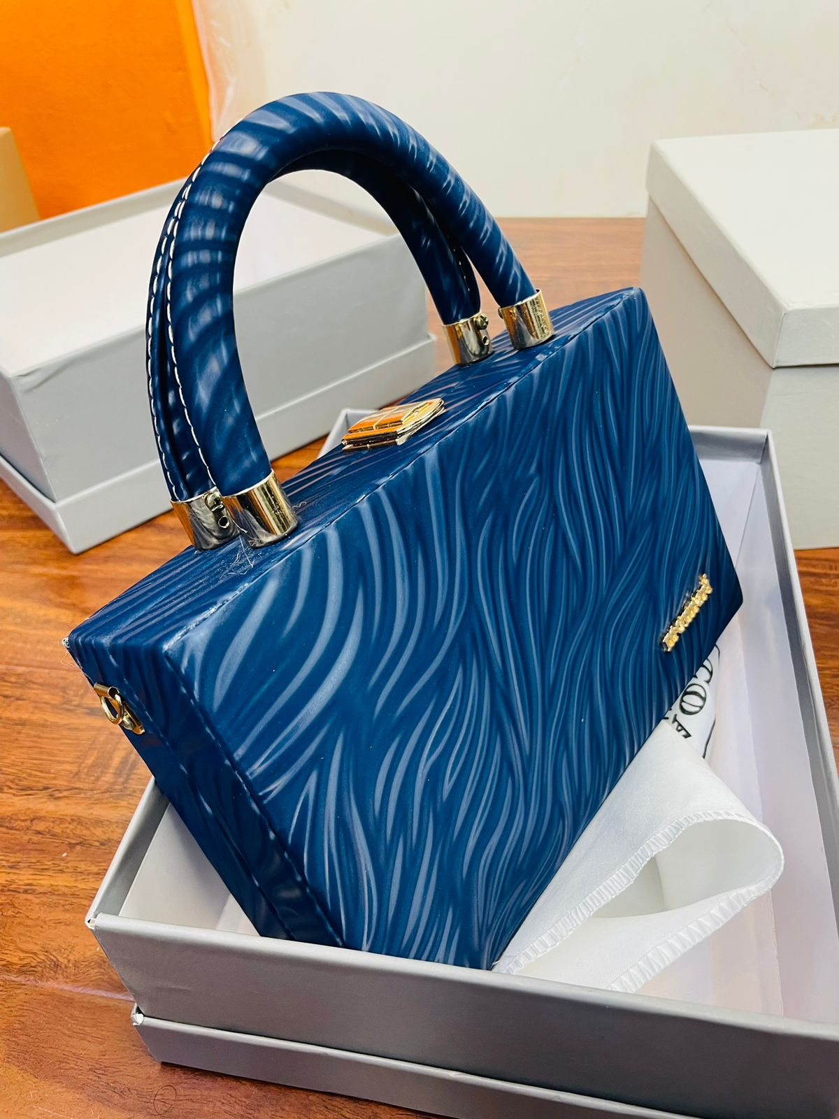 Elegant Blue Handbag For Girls/women