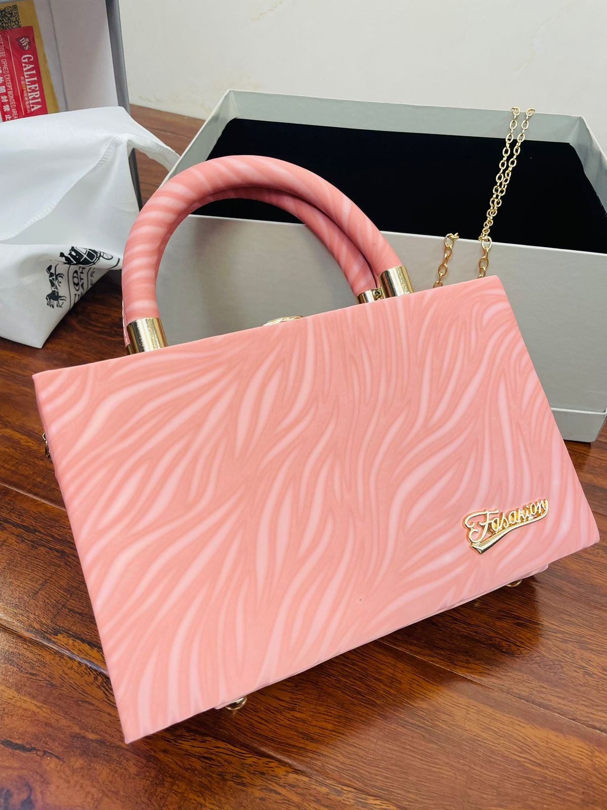 Stylish Peach Color Handbag  For Girls/women