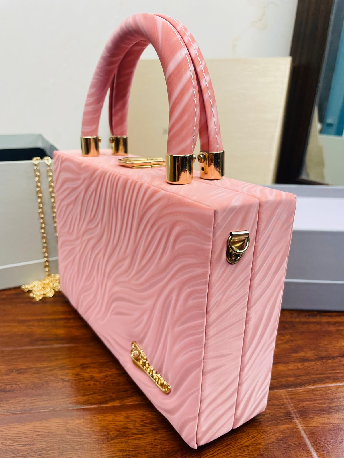 Stylish Peach Color Handbag  For Girls/women